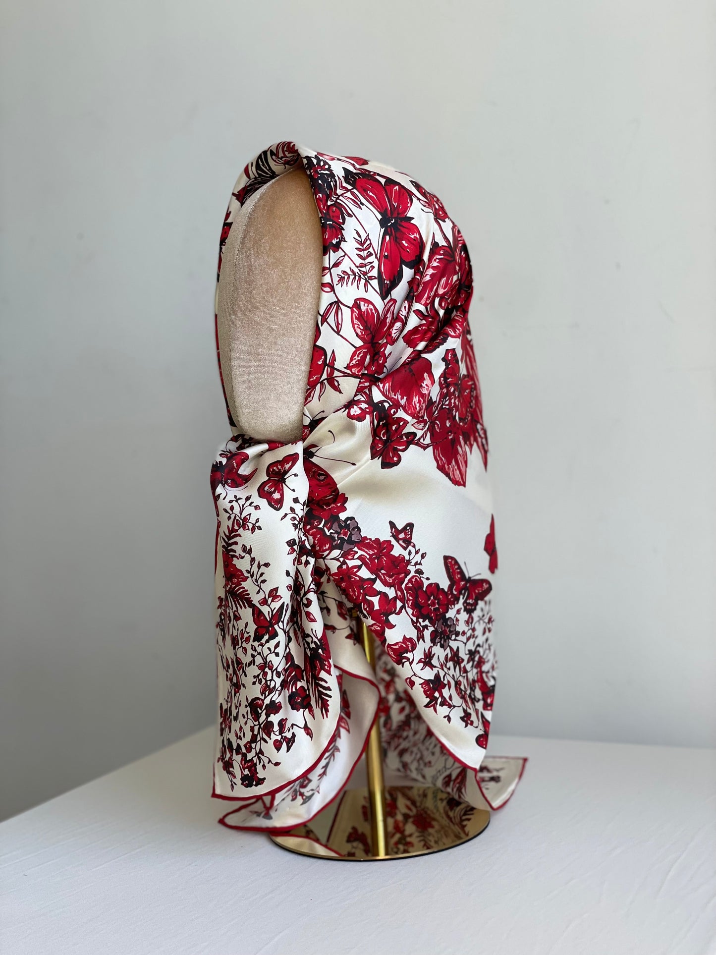 Carré de soie Papillon Rubis