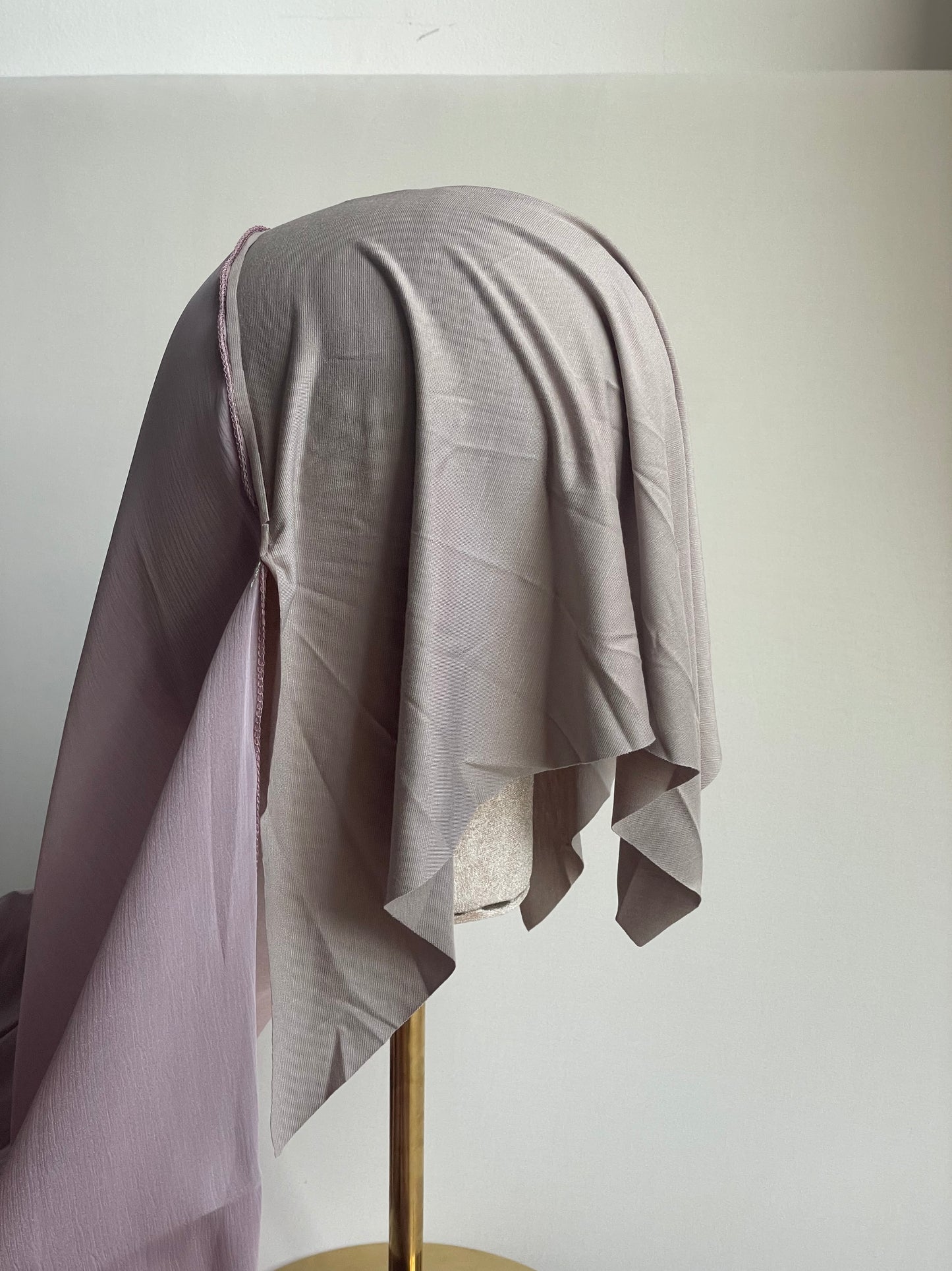 Organza de soie violet clair avec Bonnet