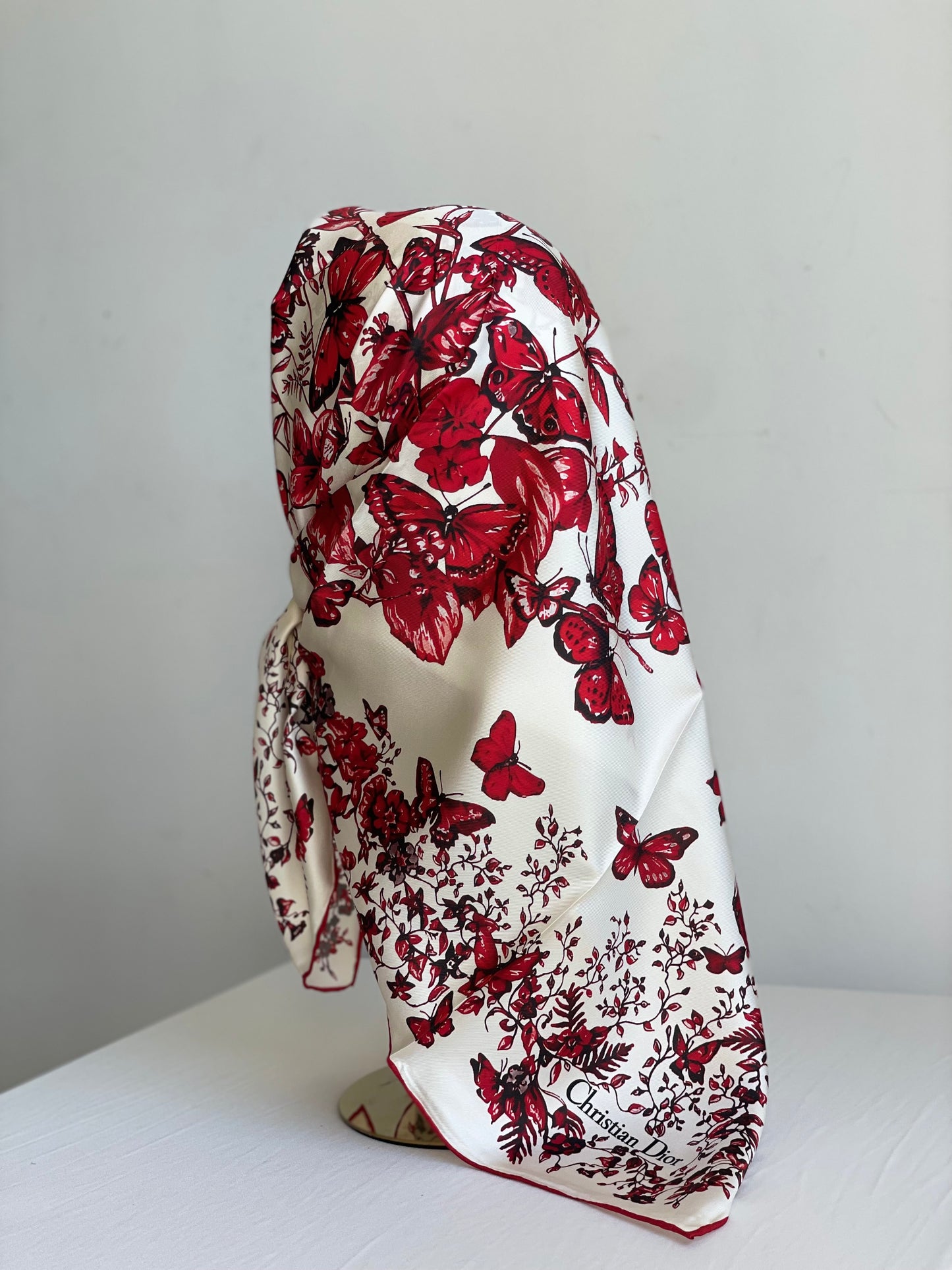 Carré de soie Papillon Rubis
