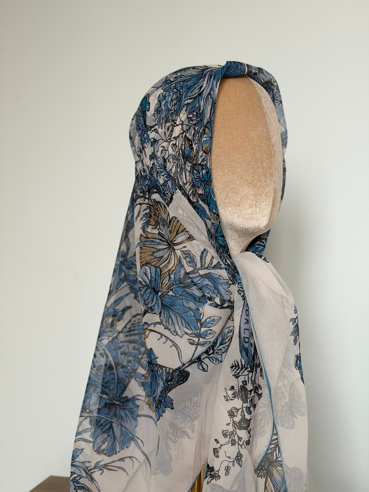 Carré Chiffon PAPILLON Bleu clair