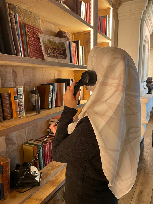 Ellie beige silk square