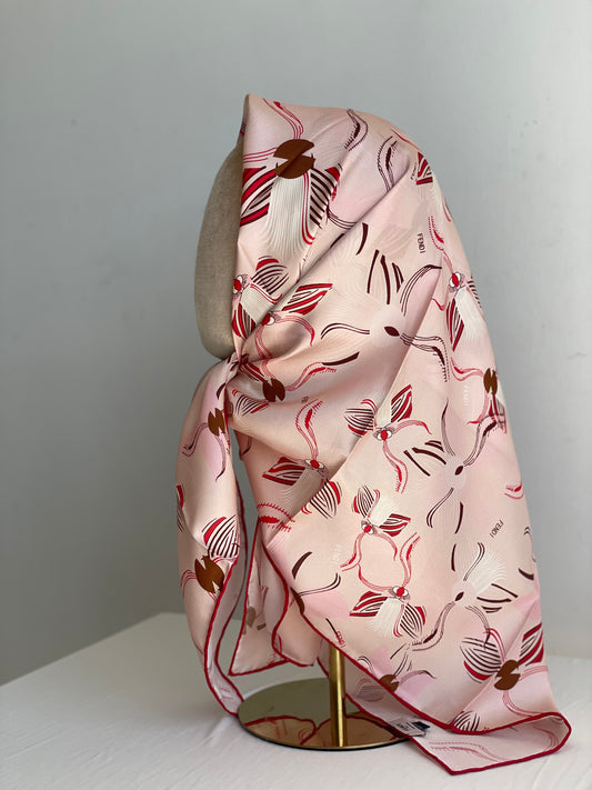 Carré de soie FENDIA