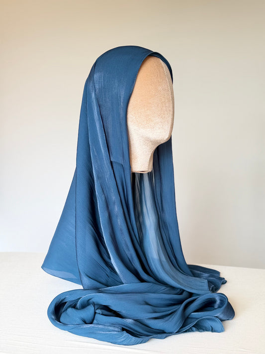 Bonnet Intégré -
Organza de soie Bleu