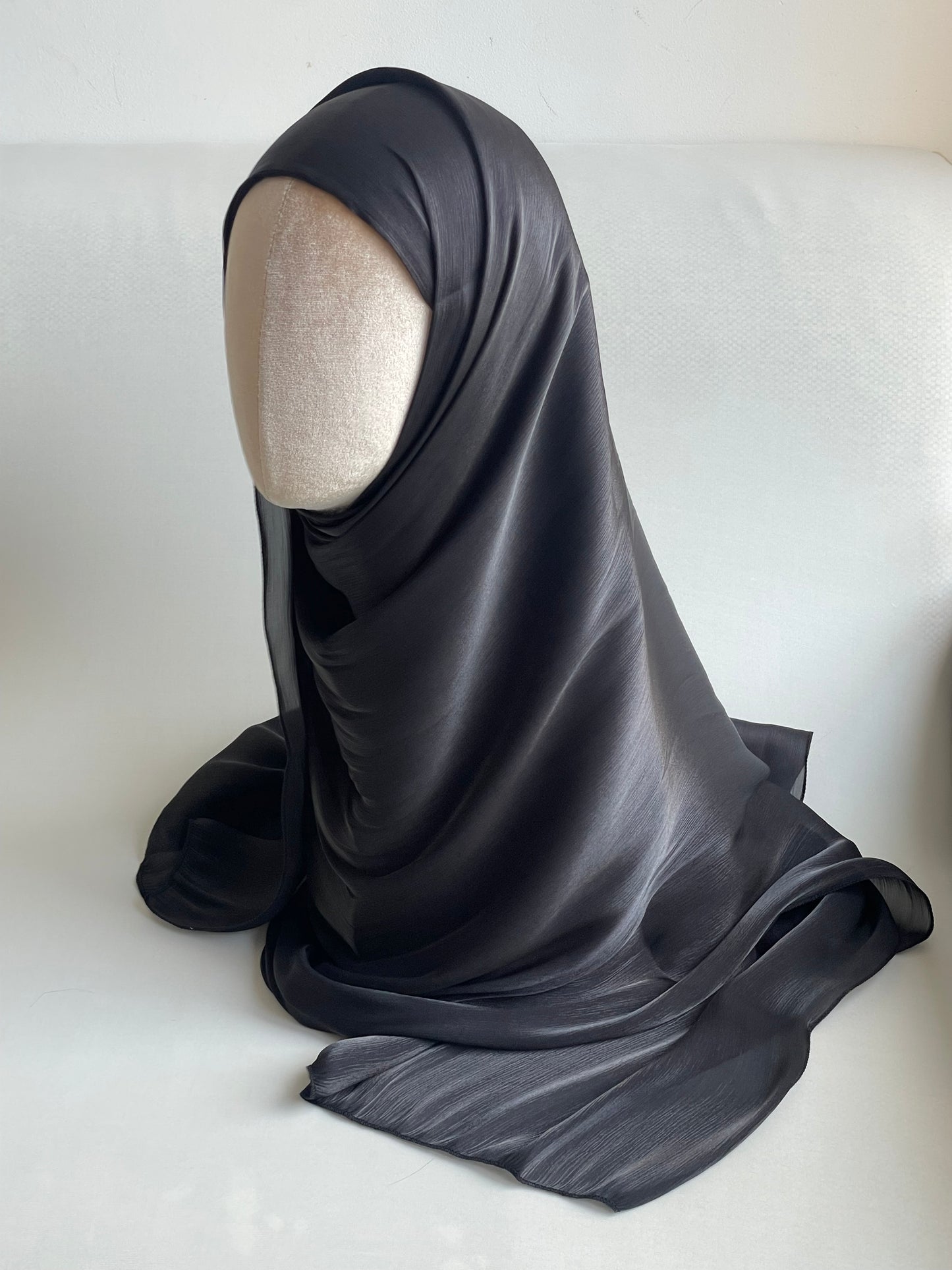 Organza de soie Noir avec Bonnet