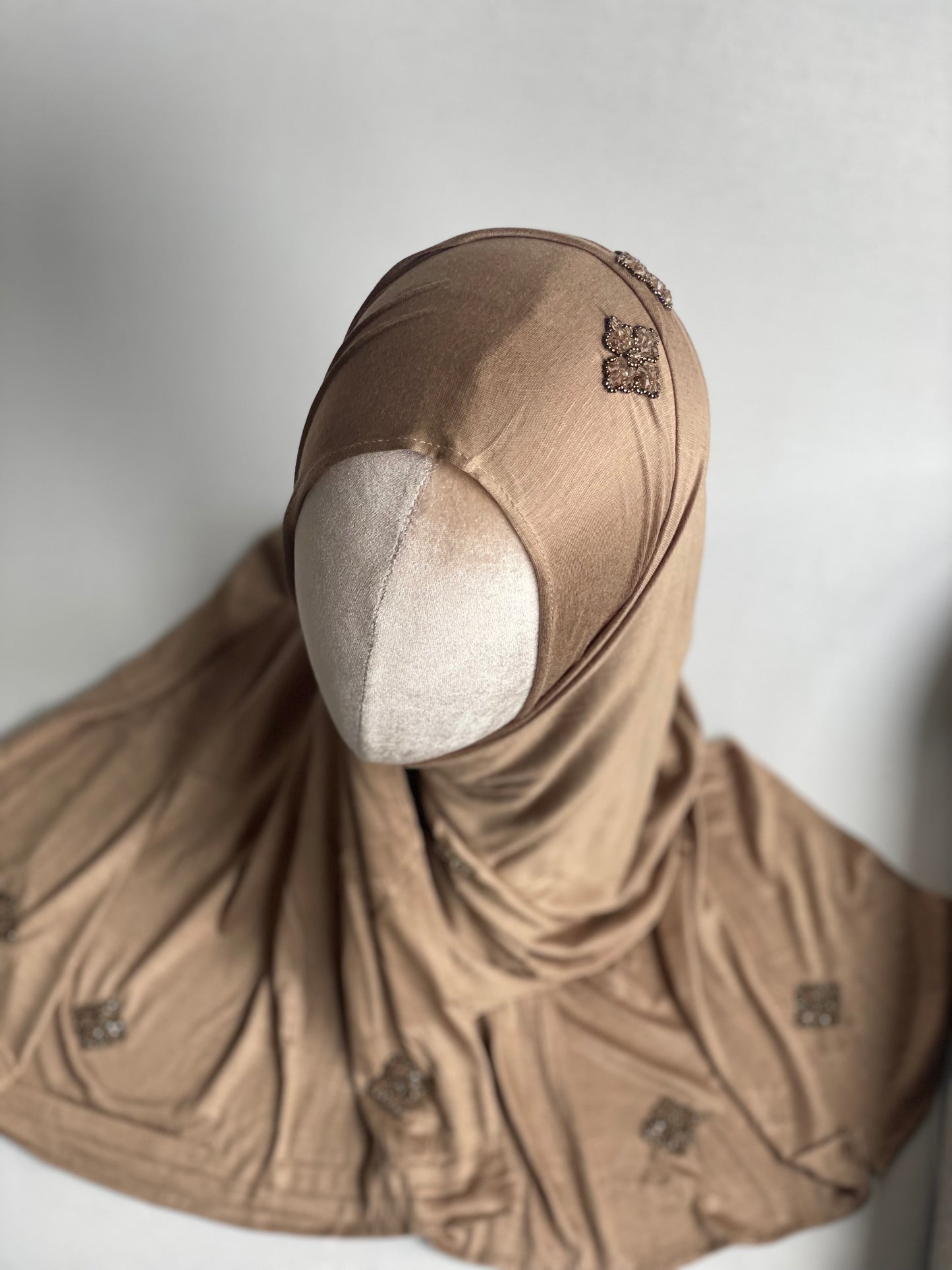 Hijab jersey brodé main Kaki clair