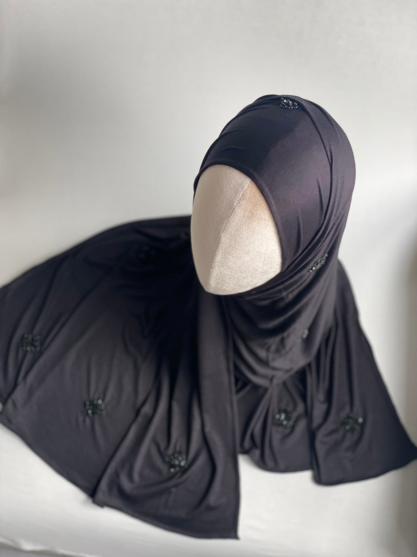 Hijab jersey brodé main Noir