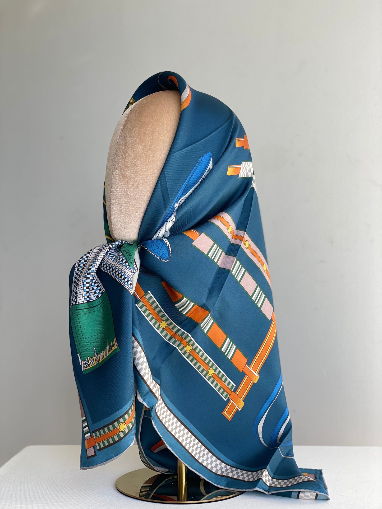 Carré de soie BELT