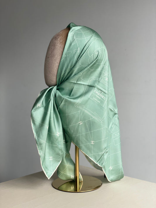 Carré de soie vert d’eau