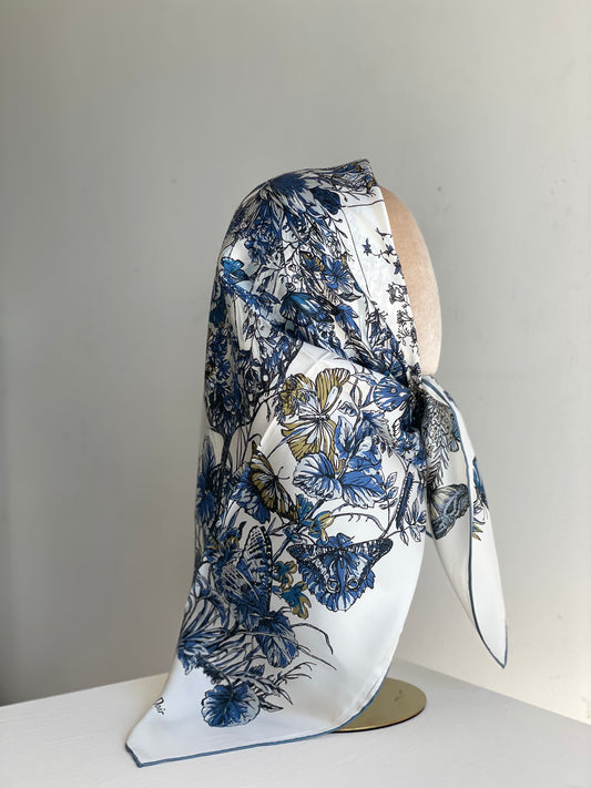 Carré de soie Papillon Bleu