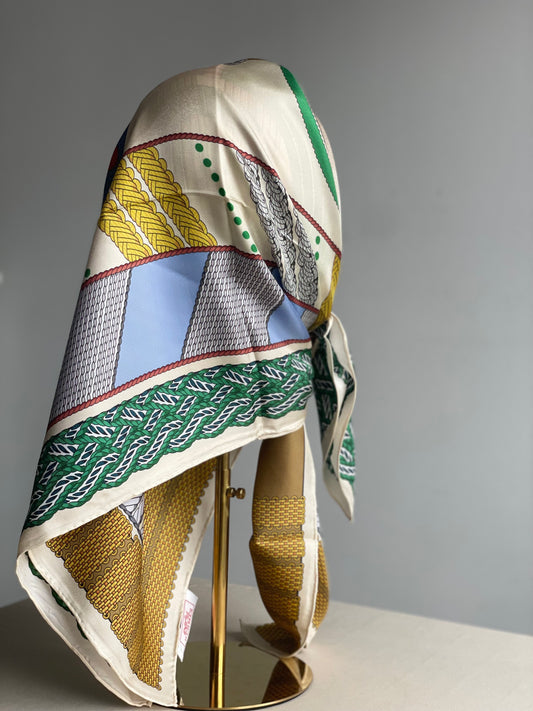 Carré de soie Hermia