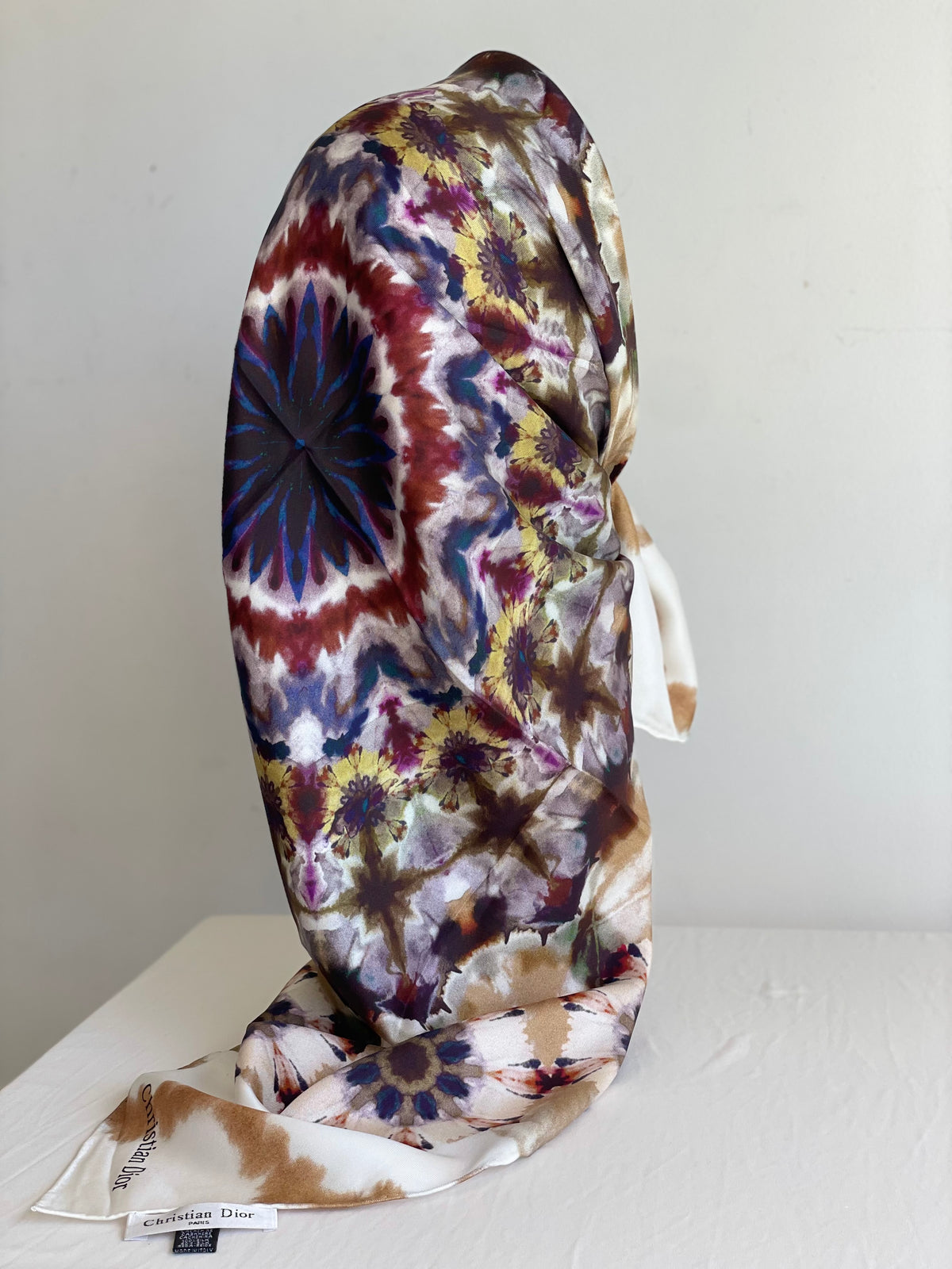 Carré de soie TIE & DIE