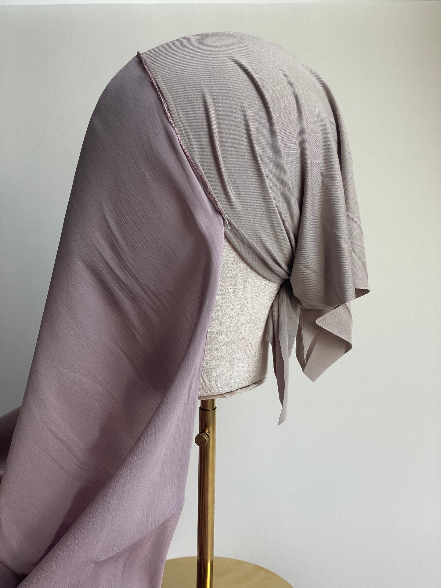 Organza de soie violet clair avec Bonnet