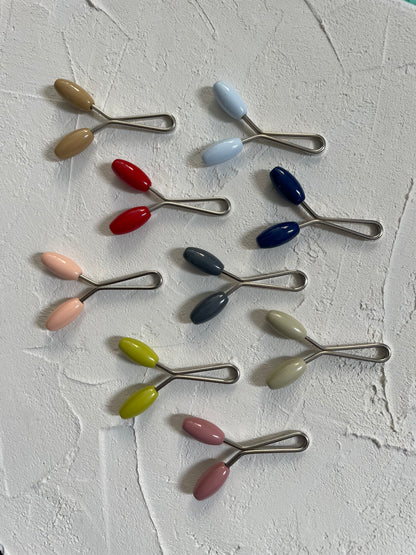 MIA cherry clip
