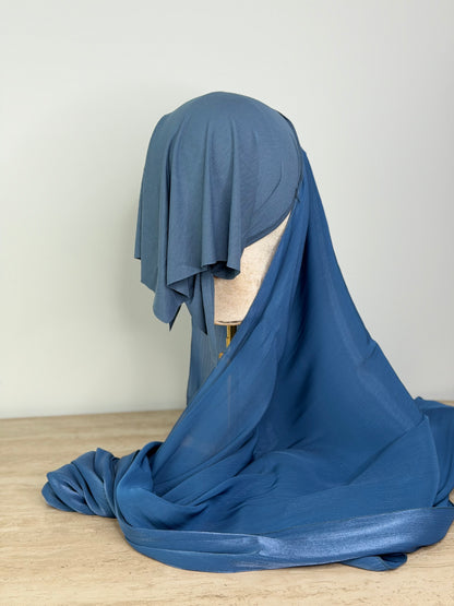 Bonnet Intégré - 
Organza de soie Bleu