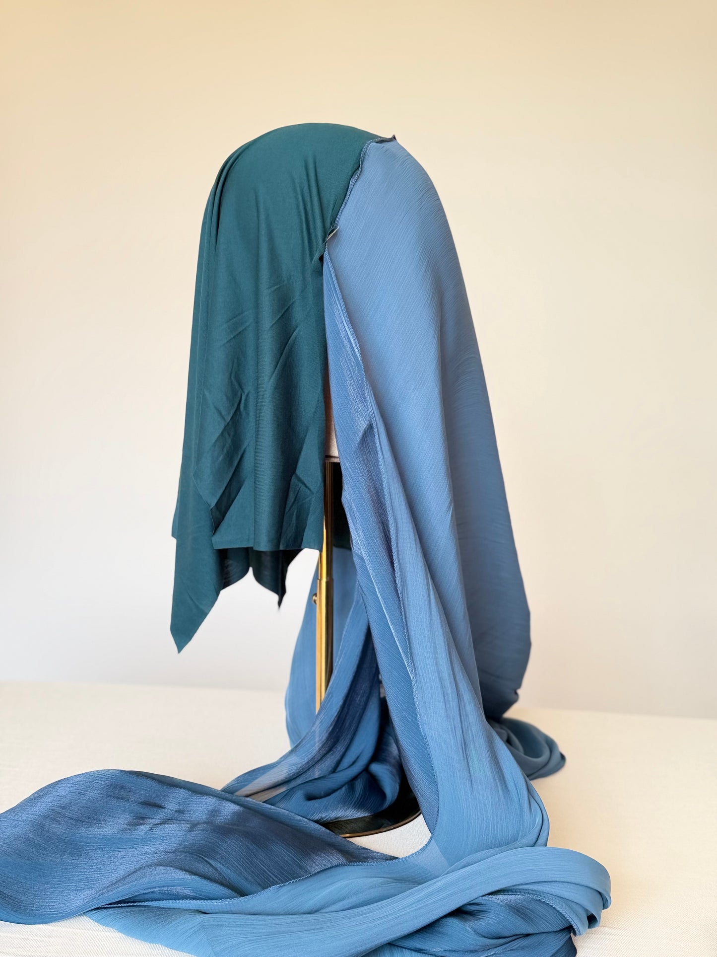 Organza de soie Bleu avec Bonnet