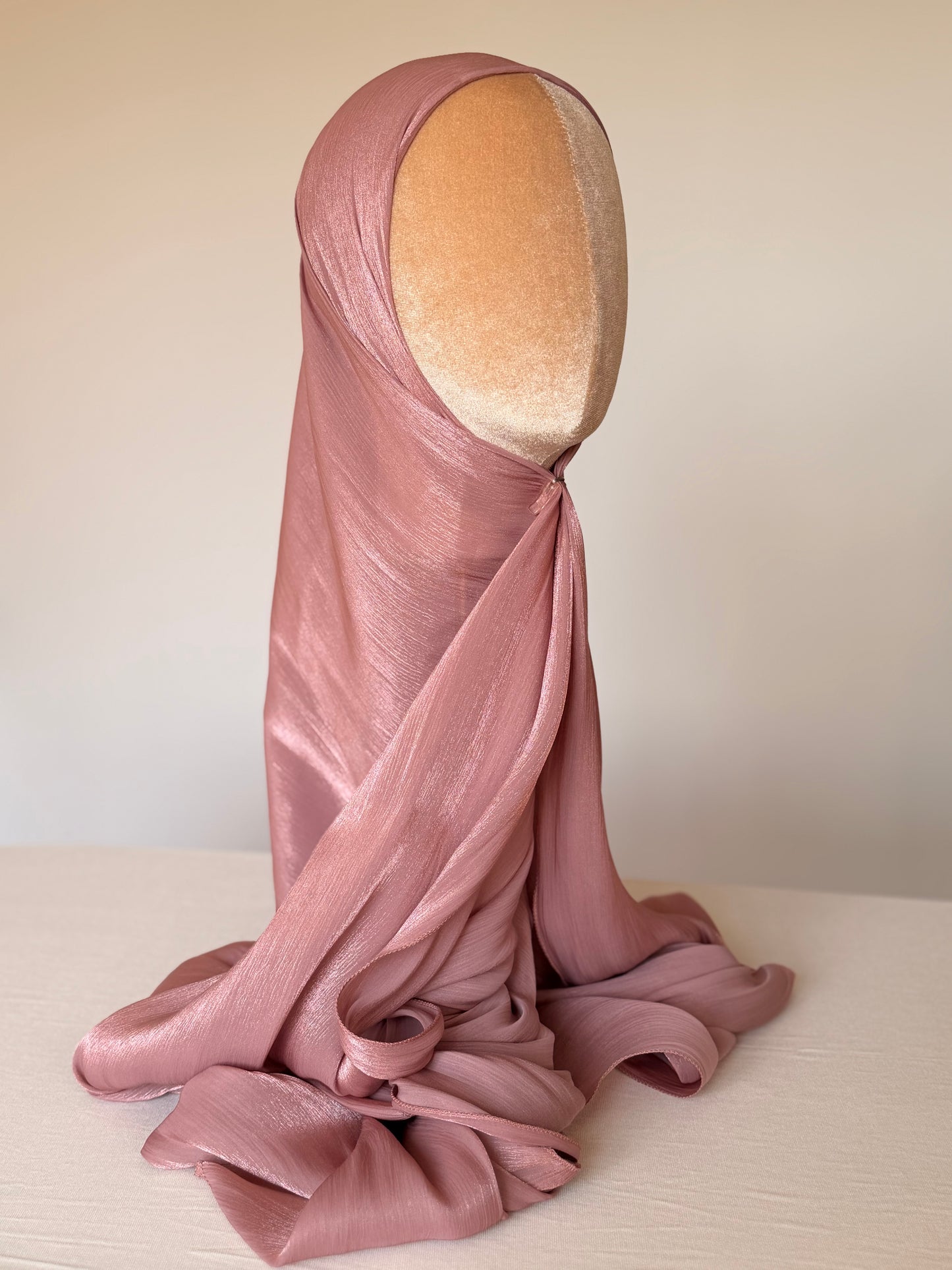 Organza de soie Rose Foncé avec Bonnet