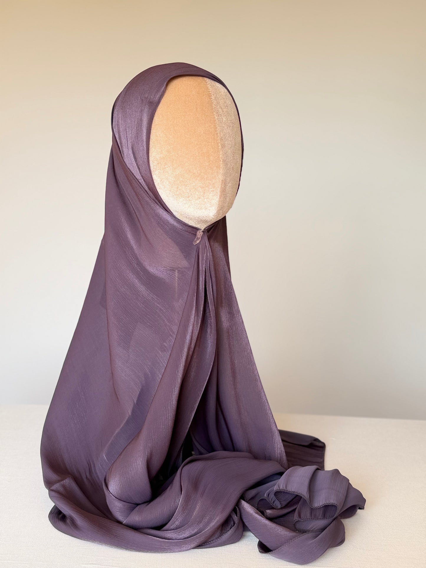 Organza de soie violet avec Bonnet