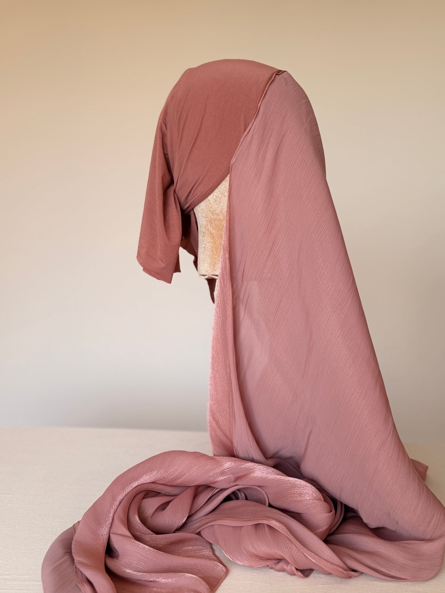 Organza de soie Rose Foncé avec Bonnet