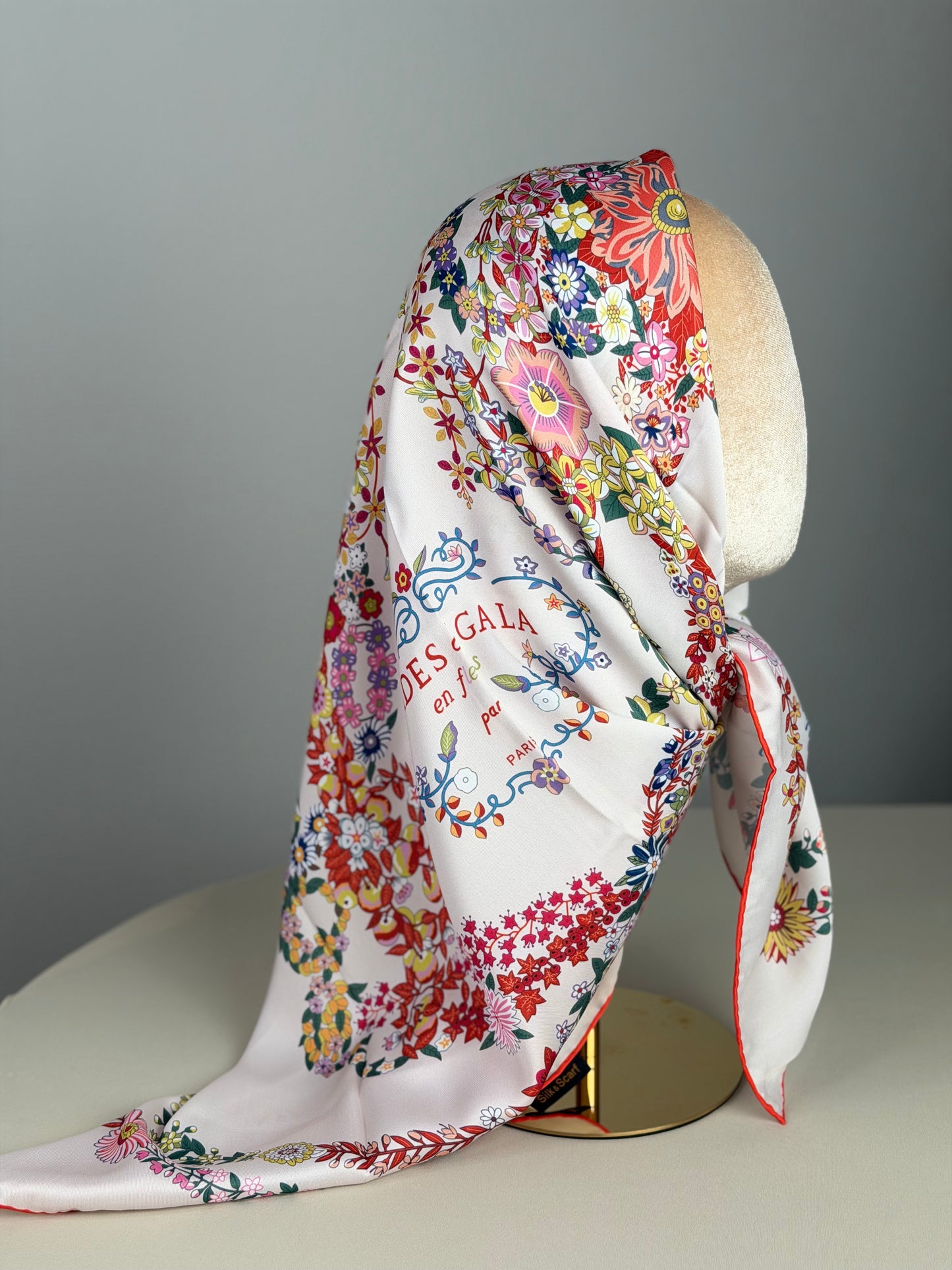 Carré de soie Bride de Gala