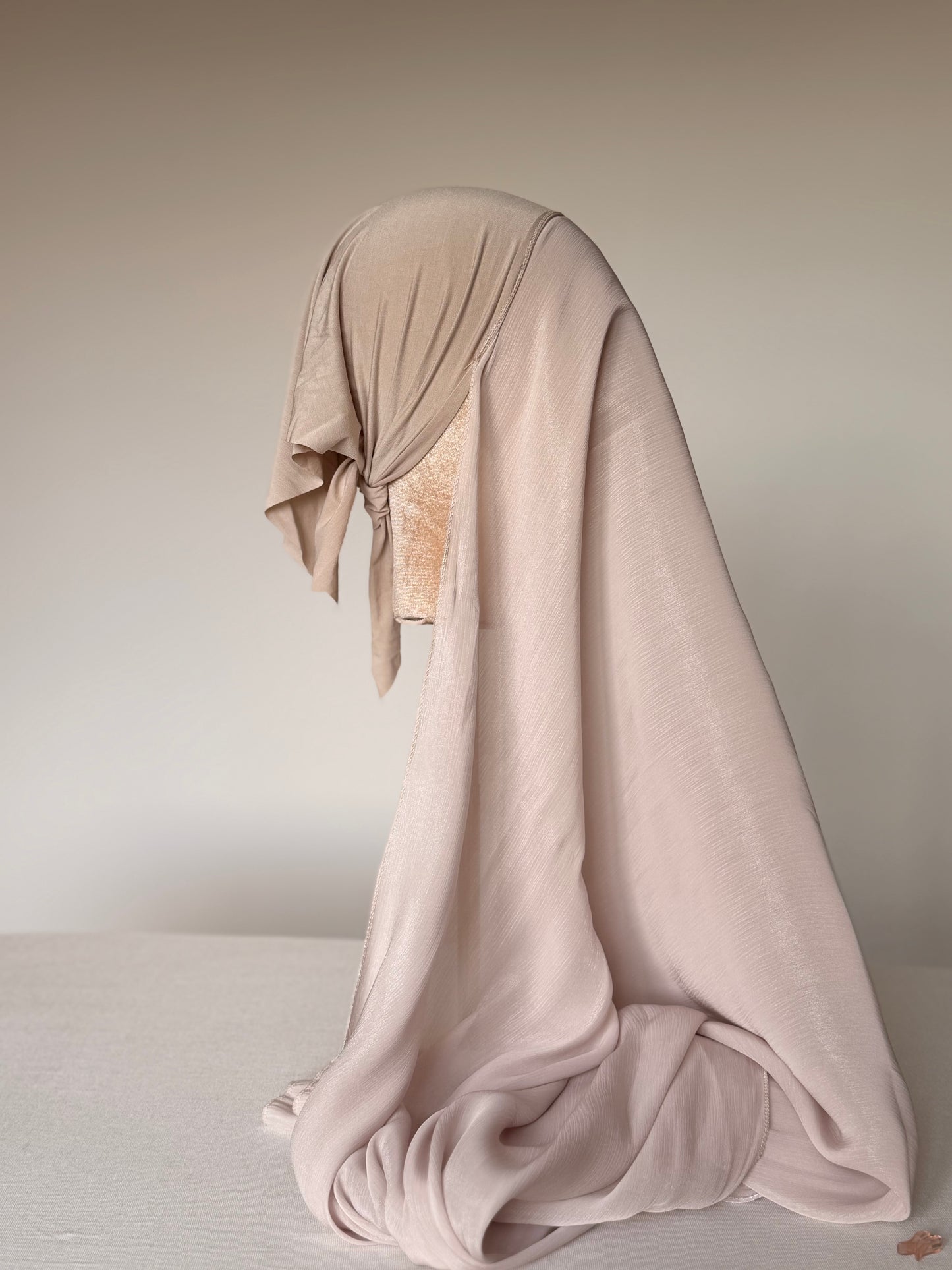 Organza de soie Champagne avec Bonnet