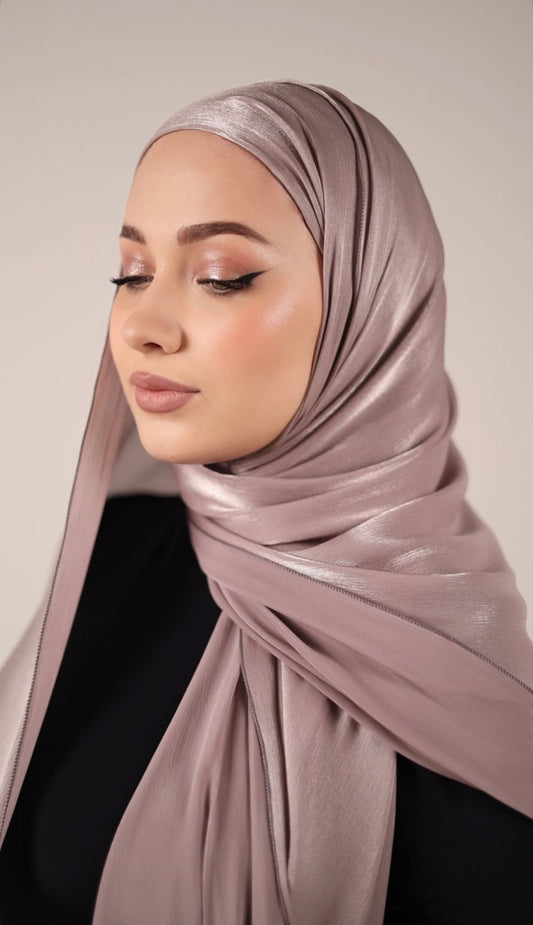 Bonnet Intégré - 
Organza de soie Taupe