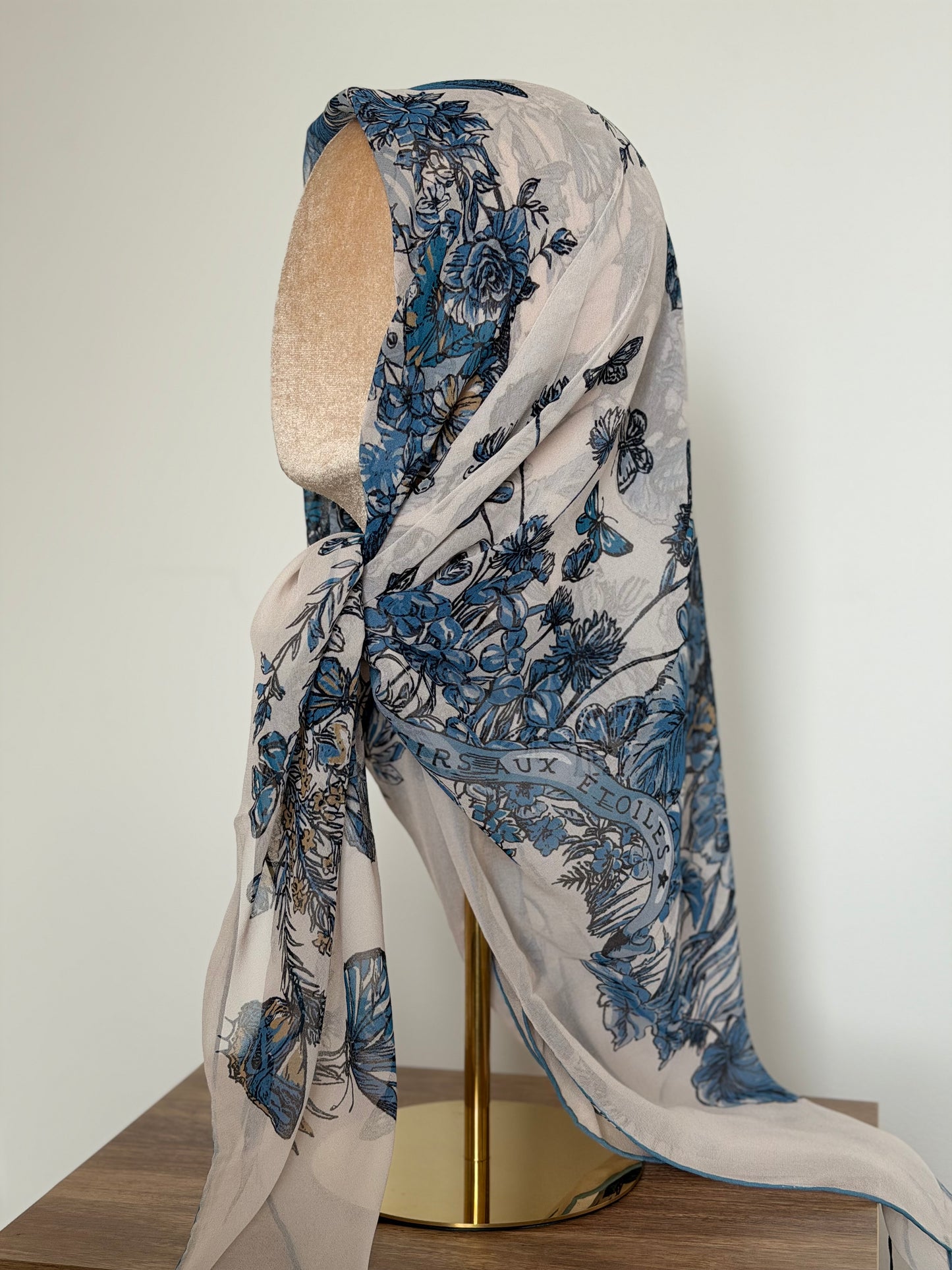 Carré Chiffon PAPILLON Bleu clair