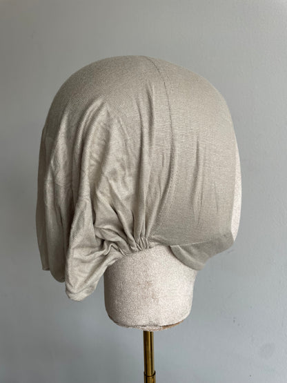 Bonnet dessous de menton Fermé