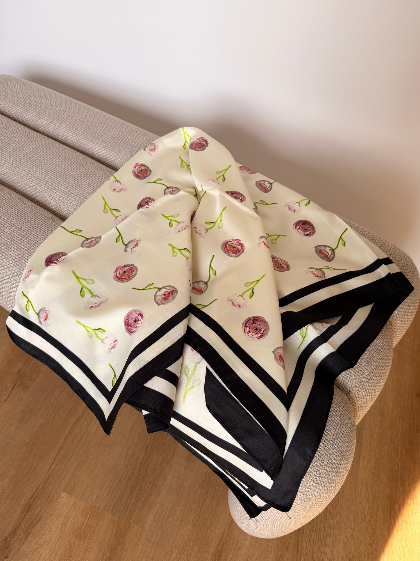 Carré de soie Pivoine (+couleurs)