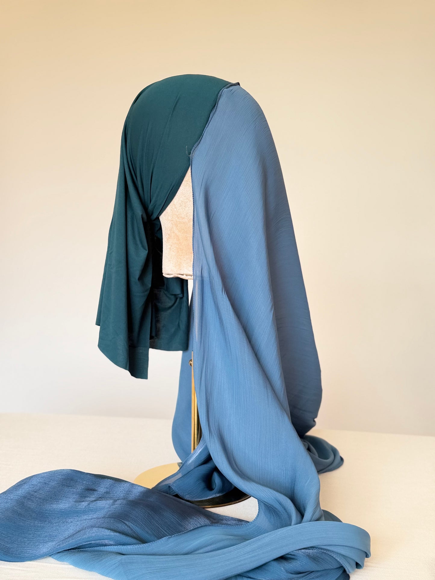 Organza de soie Bleu avec Bonnet