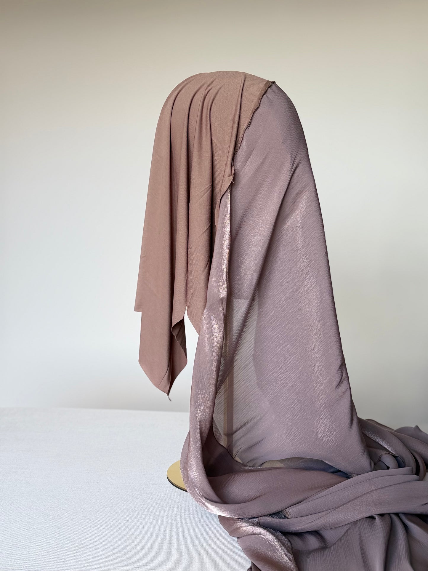 Organza de soie Taupe avec Bonnet