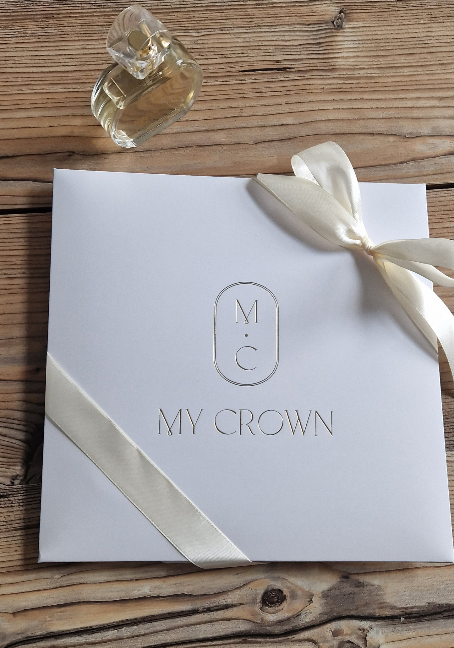 White scarf box