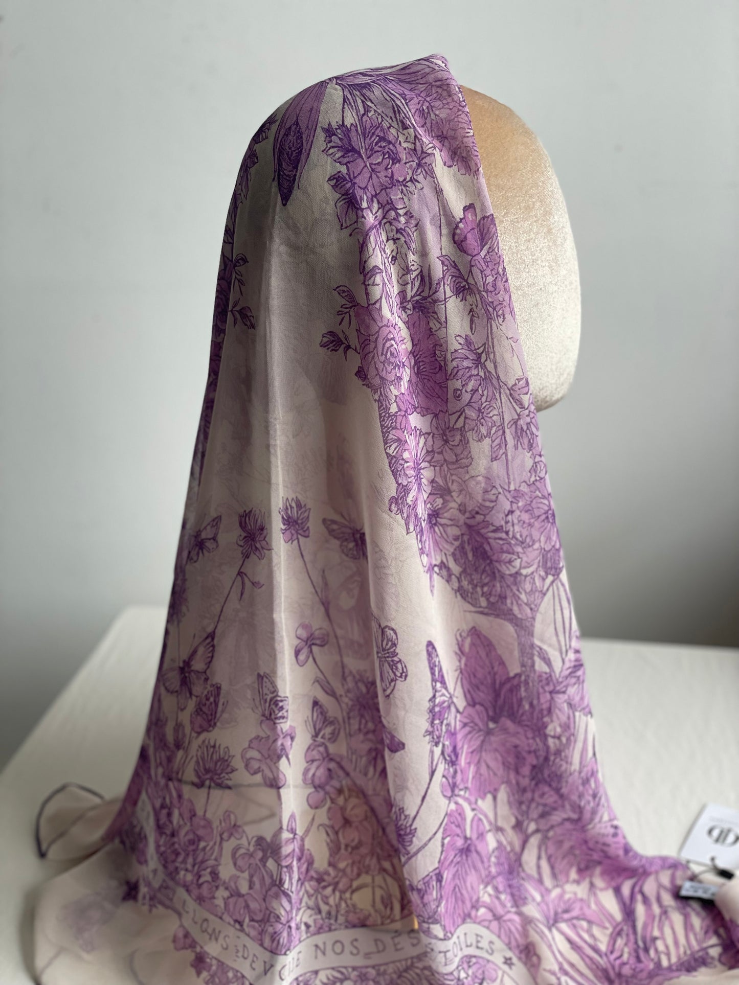 Carré Chiffon PAPILLON Rose (très petits défauts)
