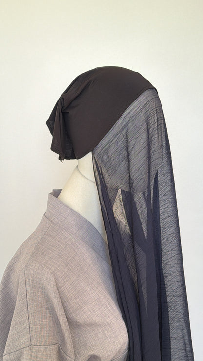 Mousseline crêpe avec bonnet intégré
