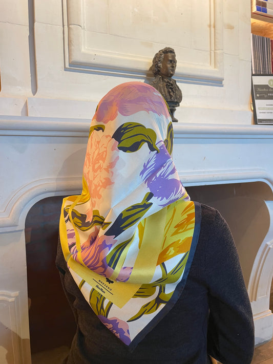 MM flowers silk square