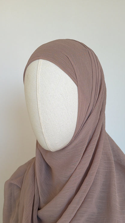 Mousseline crêpe avec bonnet intégré
