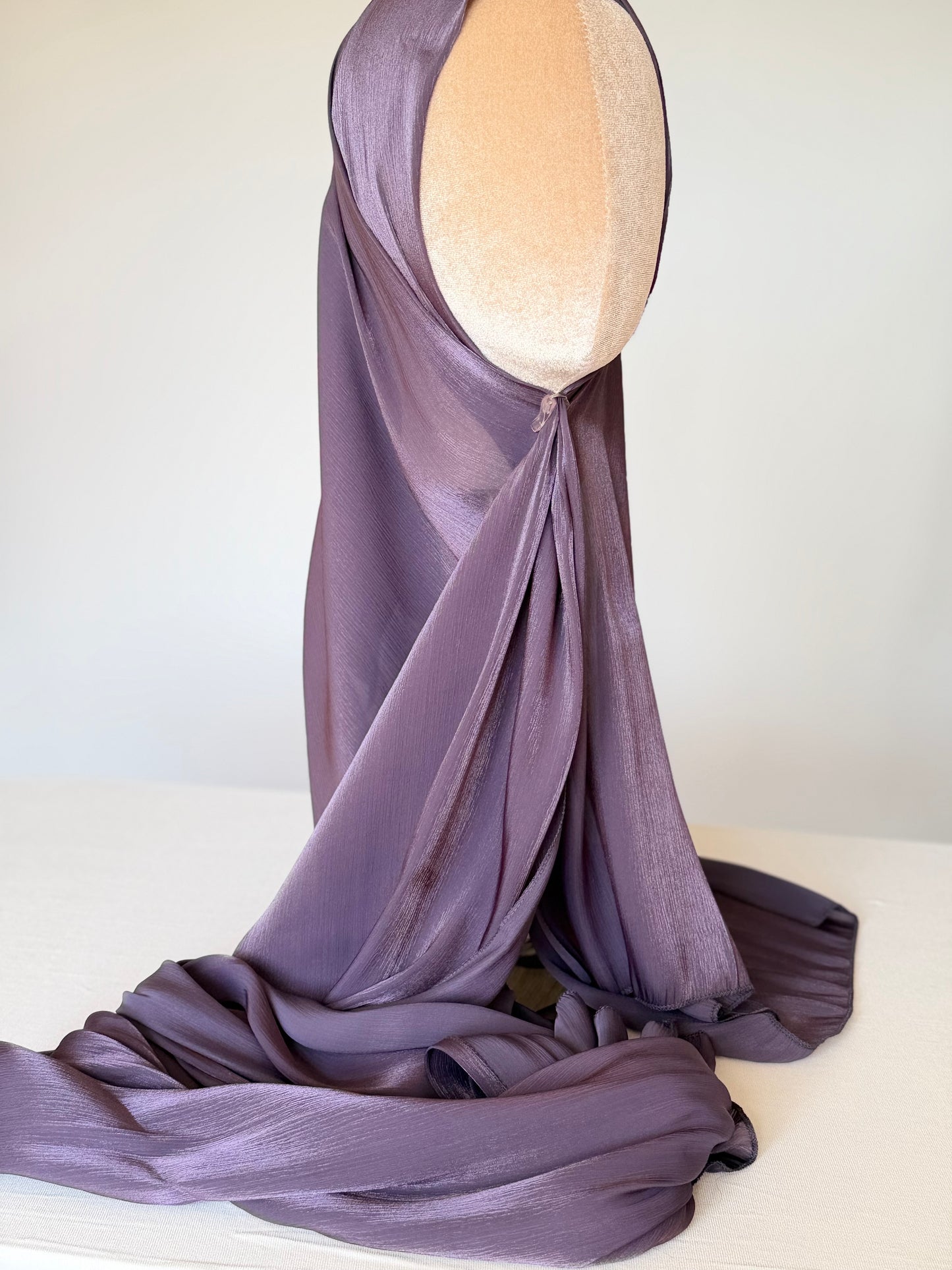 Organza de soie violet avec Bonnet